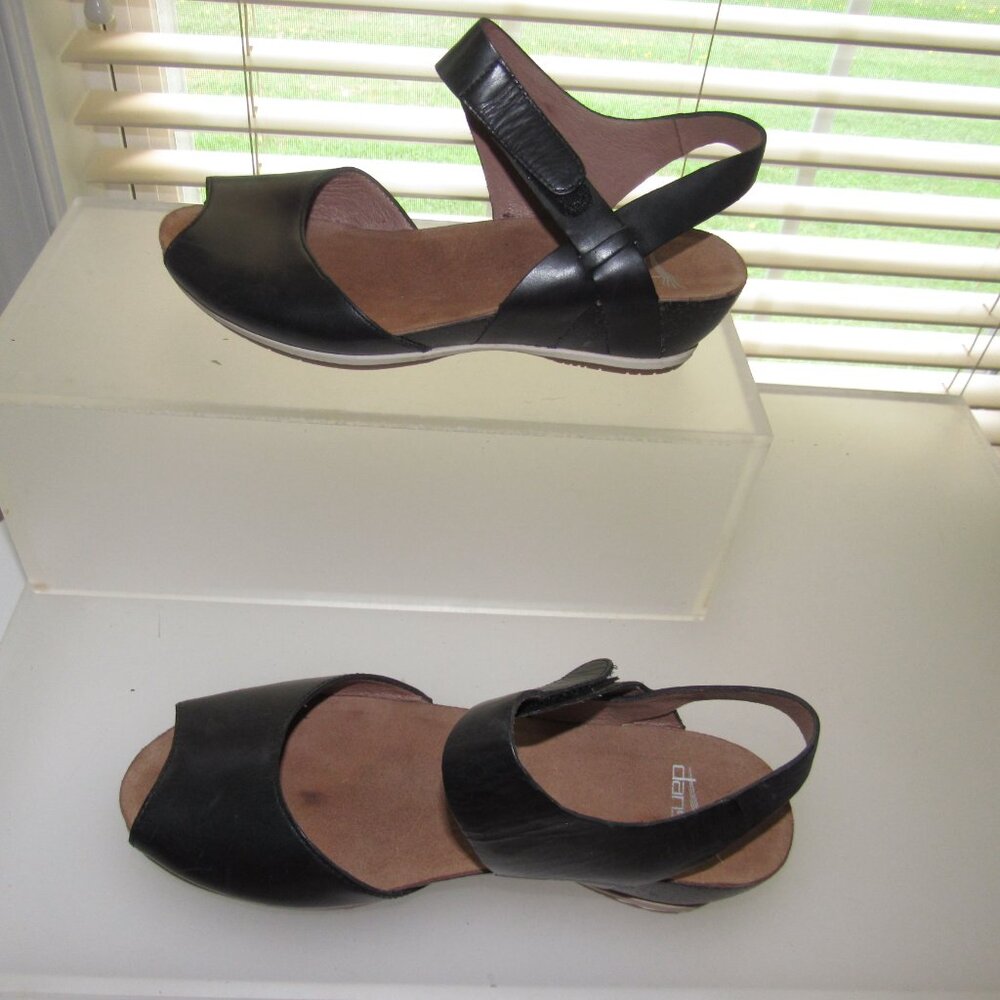 Dansko Vera Black Leather Peep-Toe Slingback Wedge Sandals Size 36 (US 5.5 - 6) - Picture 6 of 10